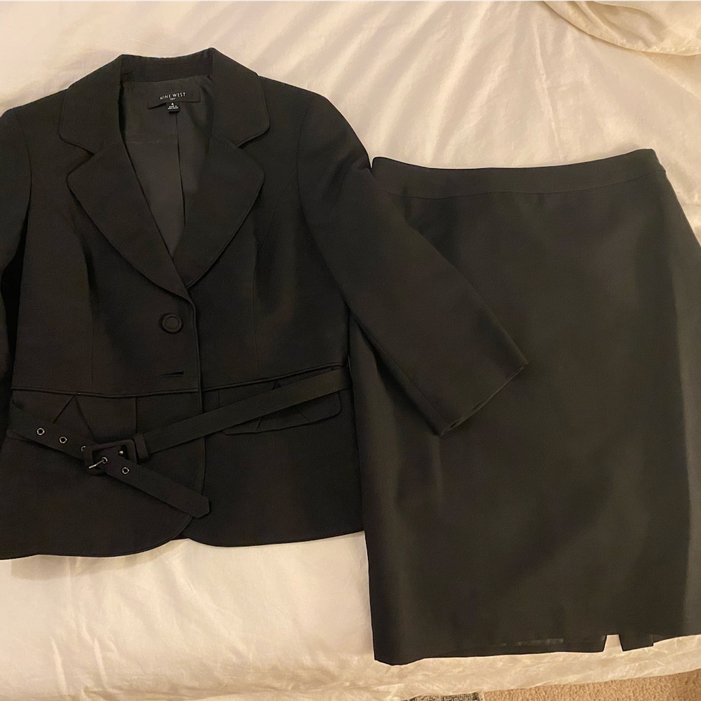 Nine West womens black skirt suit